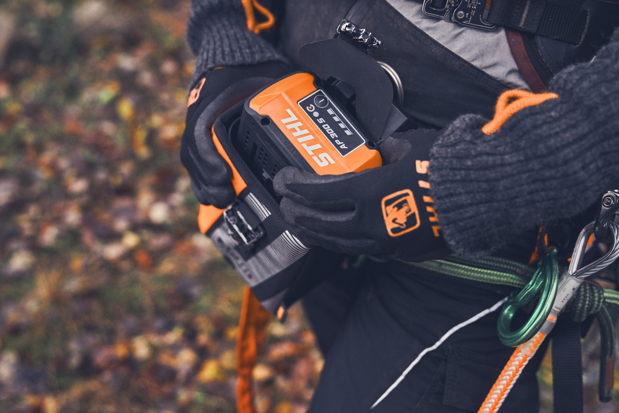 STIHL AP 300 S-batteri i en väska
