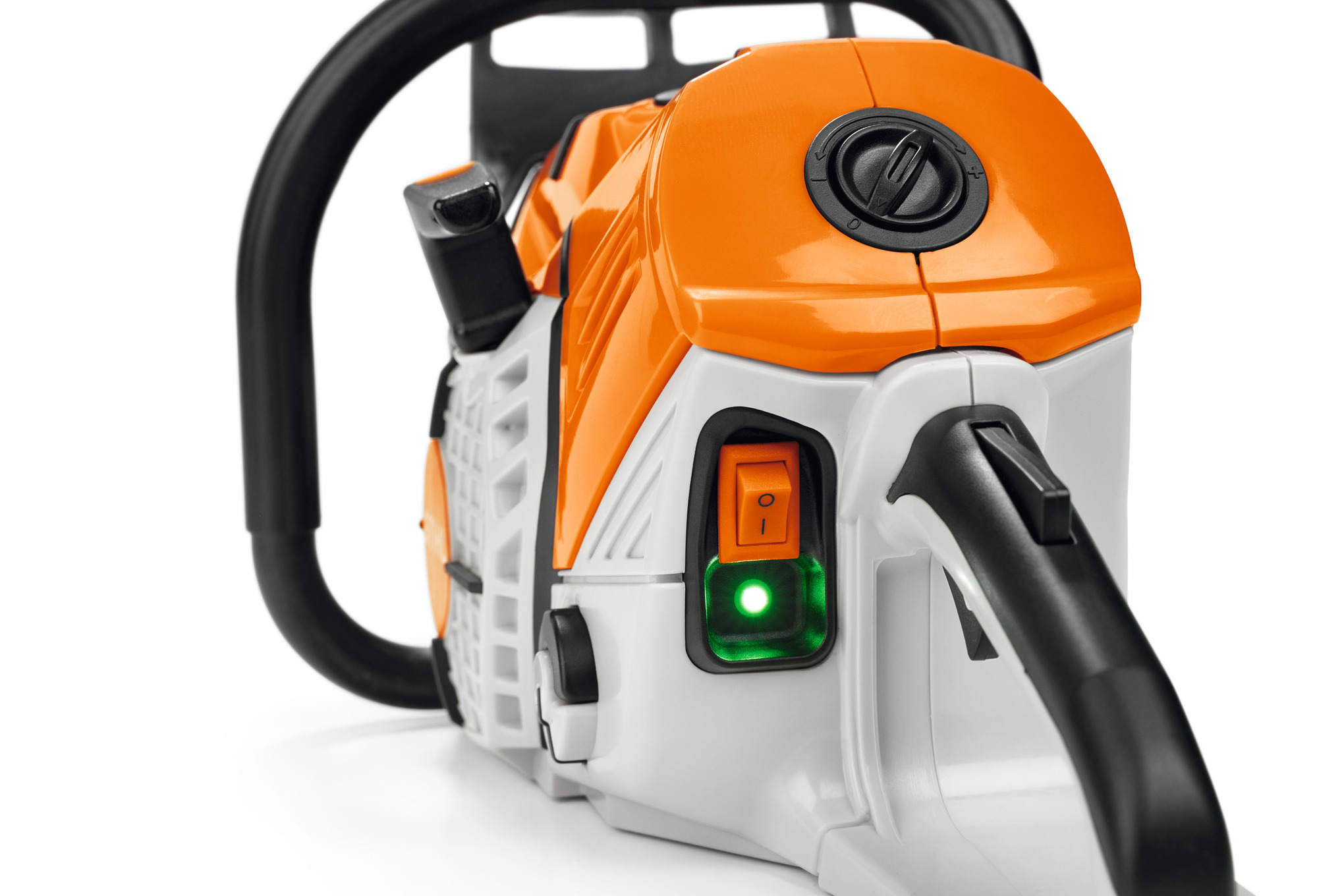 Leksaksmotorsåg – batterier ingår